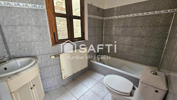 Maison en triplex dans l'hyper centre de Cosne