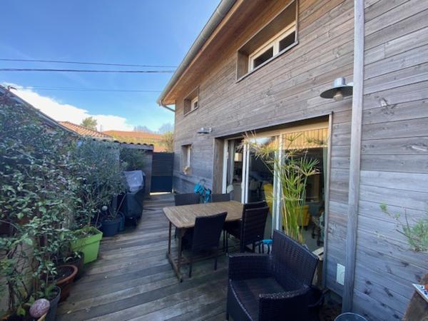 Maison 6 pièce(s) 4 chambre(s) 130 m²