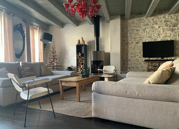 Maison à vendre    6 pièces •  La Flotte