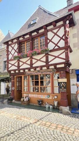 Commerce à vendre 7 pièces de 130 m²