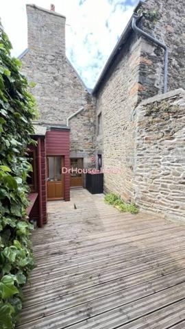 Commerce à vendre 7 pièces de 130 m²