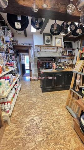 Commerce à vendre 7 pièces de 130 m²