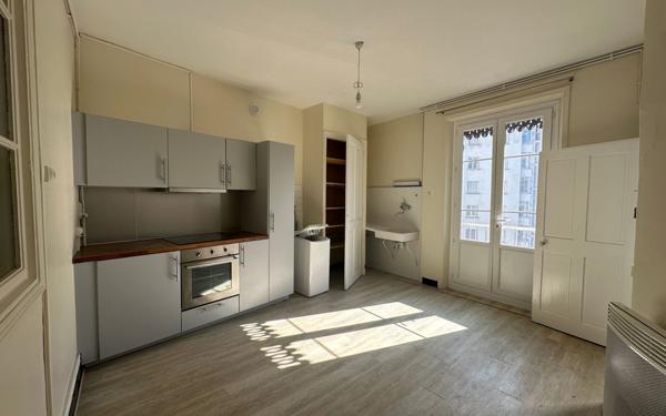 Appartement à vendre    2 pièces • 59 m2 Grenoble