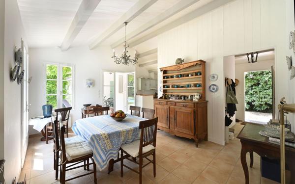 Maison à vendre    10 pièces •  Les Portes-en-Ré