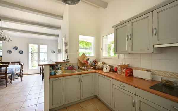 Maison à vendre    10 pièces •  Les Portes-en-Ré