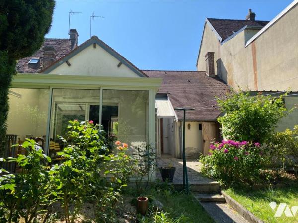 L'AIGLE - Maison de ville avec jardin