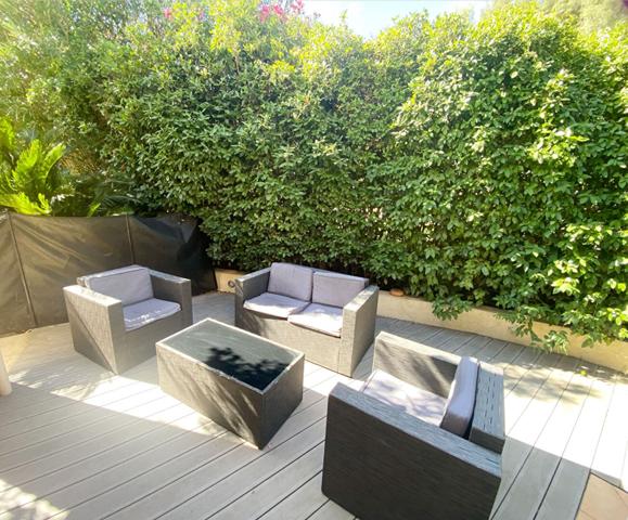 Maison à vendre à LE REVEST LES EAUX 135 m2² sur 650 m² de terrain - 4 chambres avec piscine