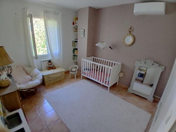 Maison à vendre à LE REVEST LES EAUX 135 m2² sur 650 m² de terrain - 4 chambres avec piscine