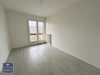 Appartement à louer 4 pièces 84.32m²