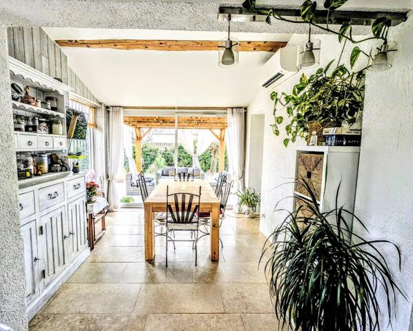 Villa de plain pied 3 chambres garage piscine