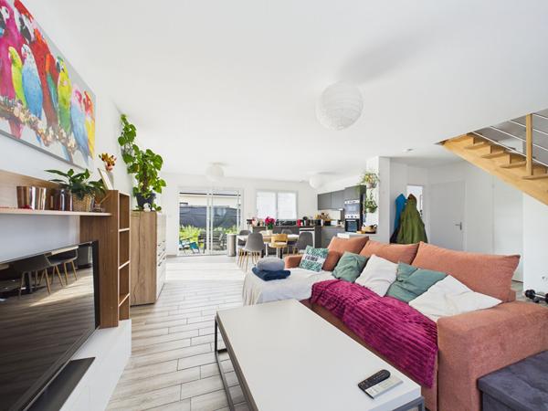 Maison récente 5 pièces à vendre à Saint-Aubin-lès-Elbeuf - Confort et calme assurés !
