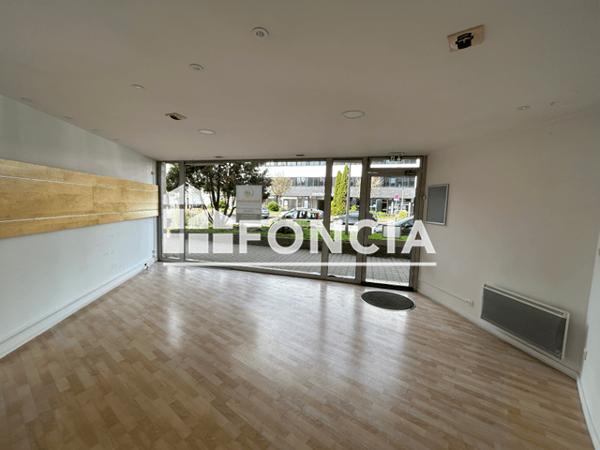 Location Local commercial 5 pièces 121 m² - 55 RUE DU GRAND FAUBOURG Chartres 28000