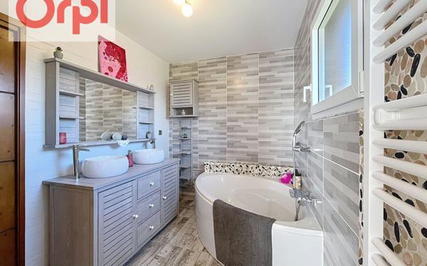 Maison à vendre    4 pièces •  Lorp-Sentaraille