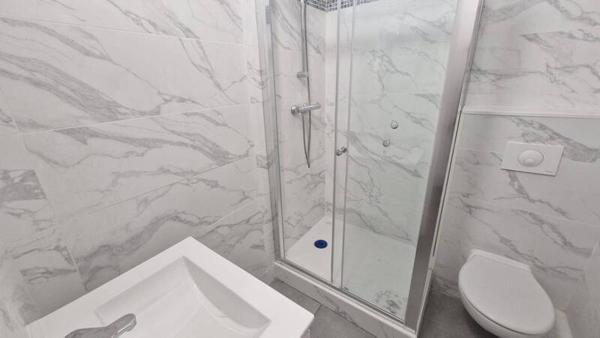 Appartement 2 pièces                                        - 69006 Lyon 6e  Arrondissement Réf : 5611
