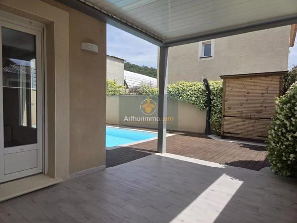 Location                                                      Maison
                        
                     4 pièces                      95 m2                     à Saint-Paul-Trois-Châteaux