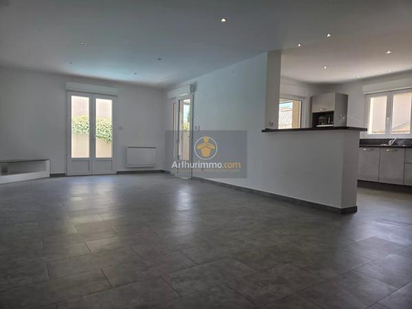 Location                                                      Maison
                        
                     4 pièces                      95 m2                     à Saint-Paul-Trois-Châteaux