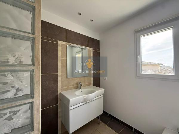 Location                                                      Maison
                        
                     4 pièces                      95 m2                     à Saint-Paul-Trois-Châteaux