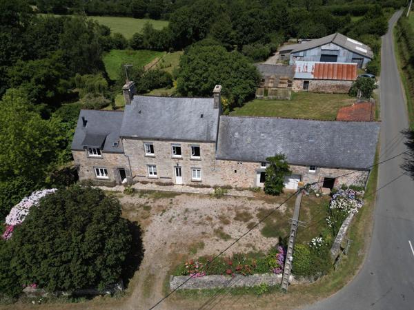 Maison à GROSVILLE, 50340 - 5 pièces 370m²