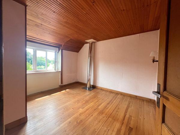 Maison à GROSVILLE, 50340 - 5 pièces 370m²