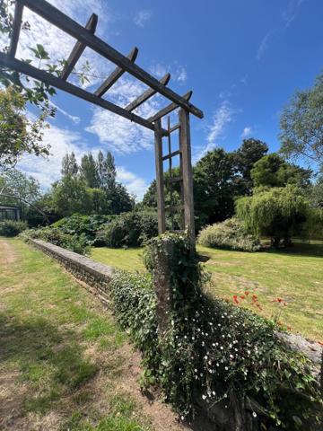 Maison à GROSVILLE, 50340 - 5 pièces 370m²