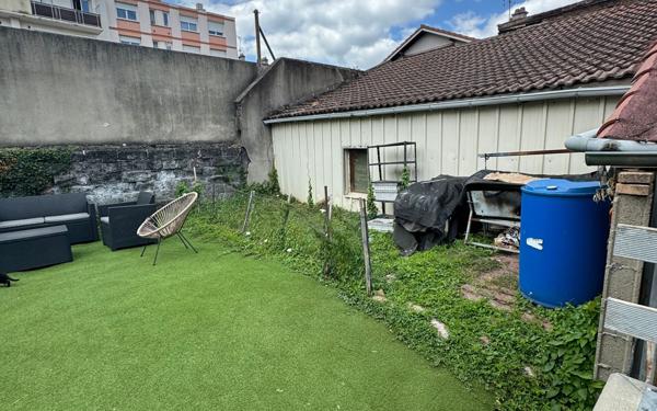 Immeuble à vendre    1 pièce •  Firminy