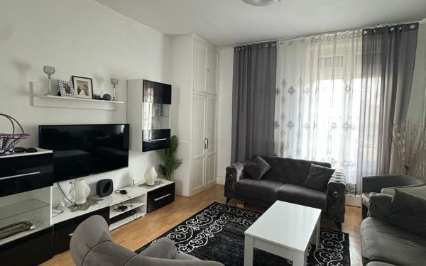 Immeuble à vendre    1 pièce •  Firminy