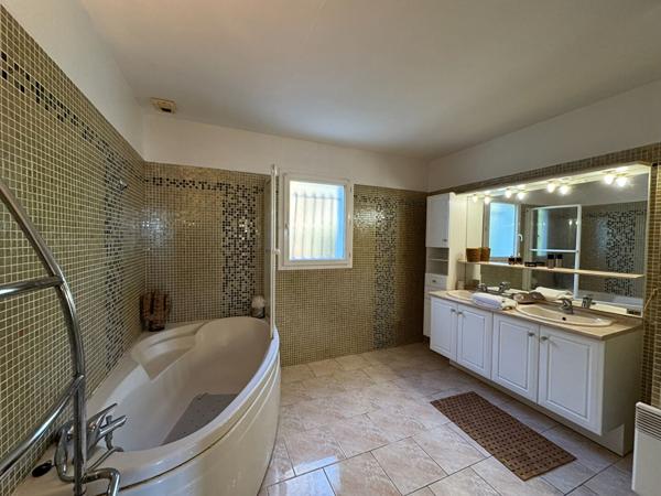 Maison de 4 pièces 132 m² - Breuillet