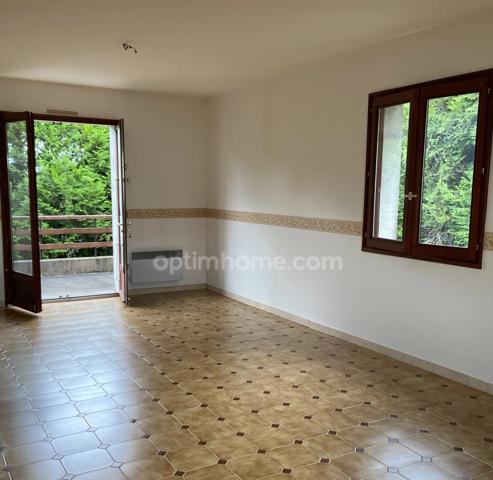 Soyaux . Maison 120 m² sur sous-sol