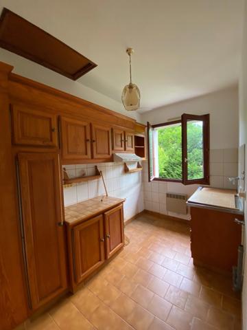 Soyaux . Maison 120 m² sur sous-sol