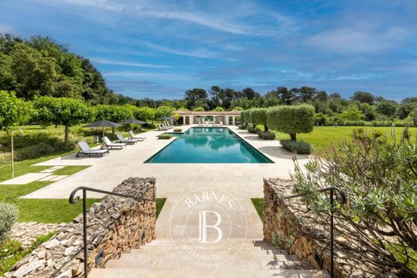 La Colle-sur-Loup, Propriété 7 Chambres -  689 m² à vendre