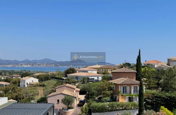 Vente Maison 6 pièces 220 m2 à Saint-Aygulf