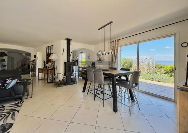 Vente Maison 6 pièces 220 m2 à Saint-Aygulf