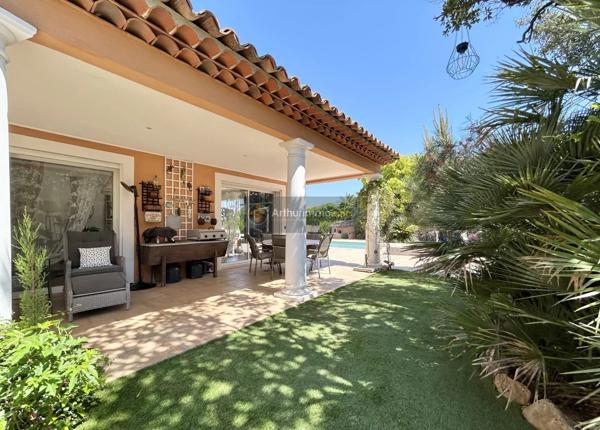 Vente Maison 6 pièces 220 m2 à Saint-Aygulf