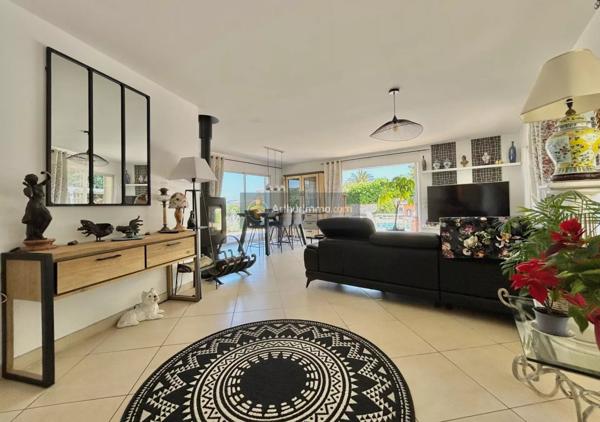 Vente Maison 6 pièces 220 m2 à Saint-Aygulf