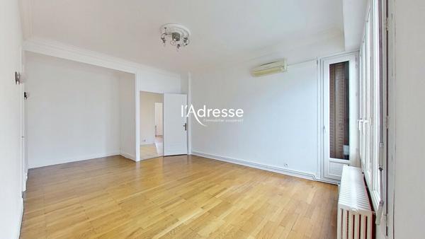 Bureaux pour profession libérale - GRENOBLE - 3-4 pièces - 88.28 m2 - 2 balcons