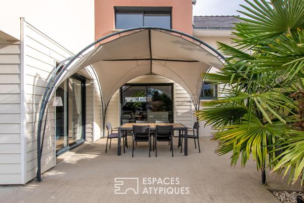 Maison familiale contemporaine avec studio indépendant