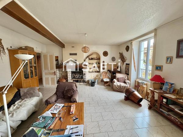 MAGNIFIQUE MAISON FAMILIALE DE 8 CHAMBRES A SAINT MAIXENT L'ECOLE !