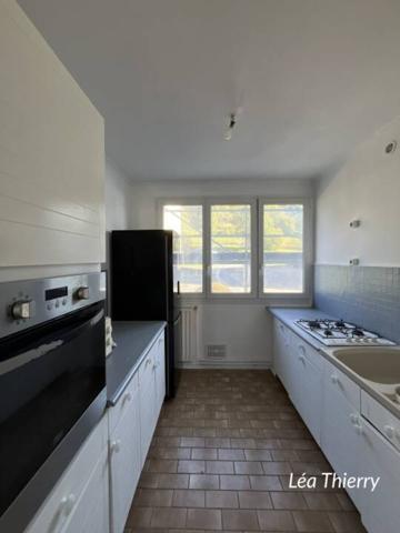 Appartement à louer 5 pièces de 79 m²