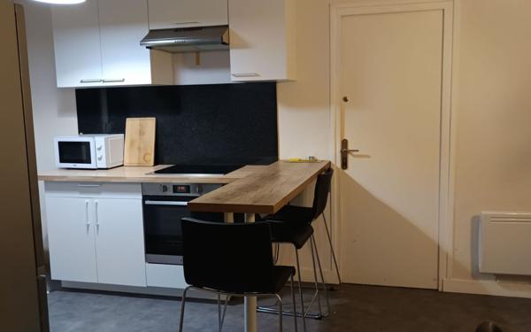 Appartement à vendre    4 pièces • 49,51 m2 Saint-Martin-d'Hères