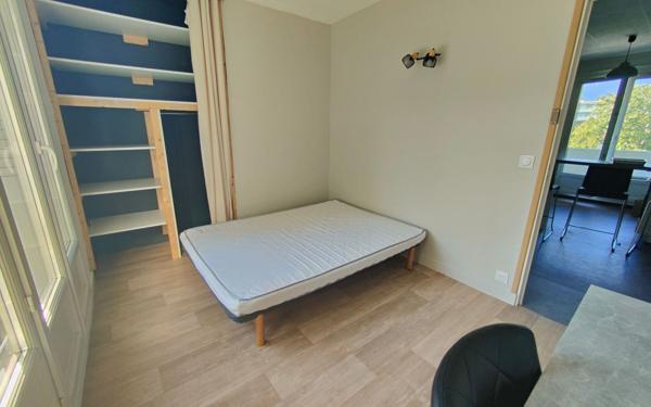 Appartement à vendre    4 pièces • 49,51 m2 Saint-Martin-d'Hères