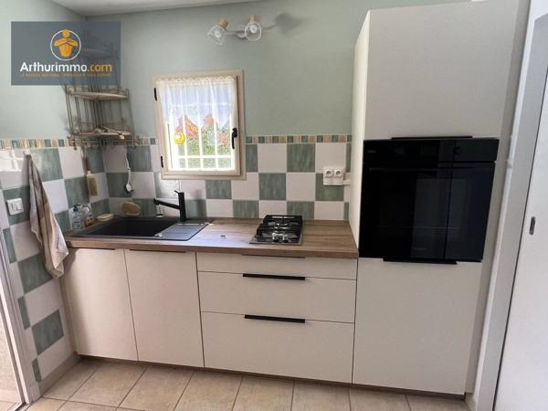 Vente                                                      Maison
                        
                     8 pièces                      224 m2                     à Marmande