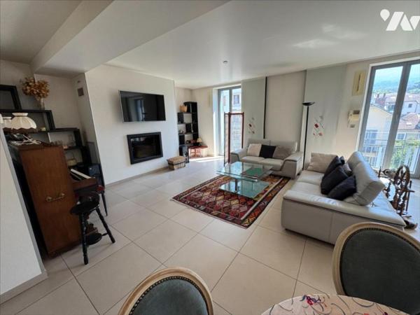 GRAND APPARTEMENT CENTRE VILLE