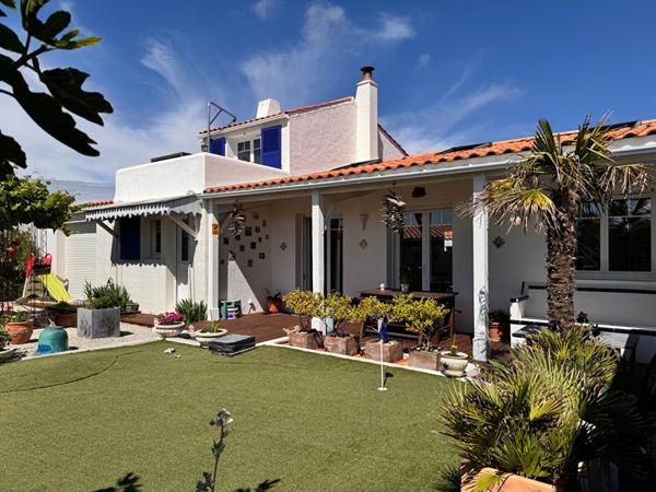 Maison à vendre à la Chaume avec vue mer et proche de la plage
