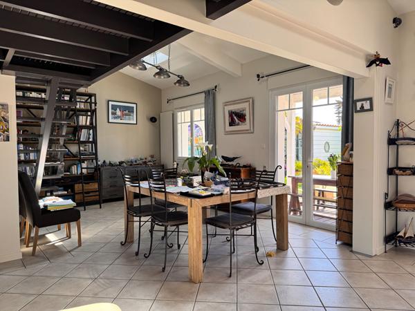 Maison à vendre à la Chaume avec vue mer et proche de la plage