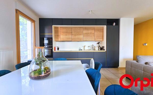 Appartement à vendre    4 pièces • 83,95 m2 Francheville