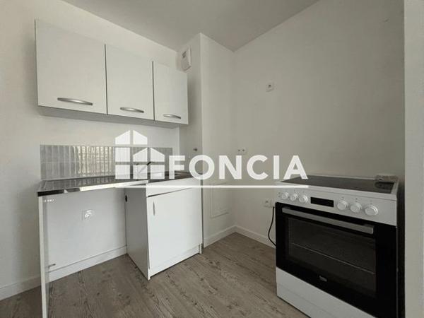 Location Appartement 2 pièces 39.39 m² - 16 RUE CHANTIER D'HERUBE Aubergenville 78410