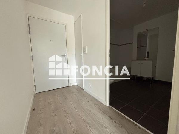 Location Appartement 2 pièces 39.39 m² - 16 RUE CHANTIER D'HERUBE Aubergenville 78410