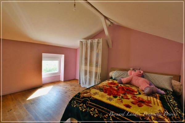 Maison  4 pièce(s) 106.65 m2 - Proche centre ville de Dax