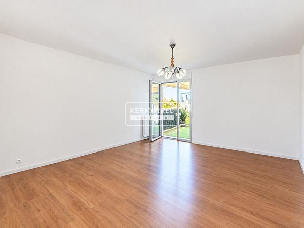 Appartement 2 pièces – 53 m² environ à L'Hermitage (ref : 41409)