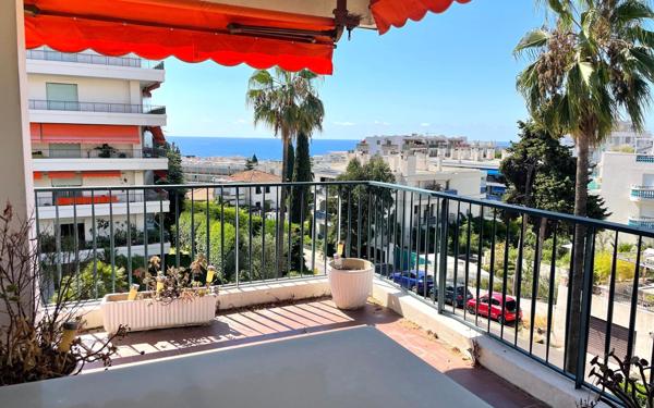 Appartement à vendre    3 pièces • 107 m2 Nice